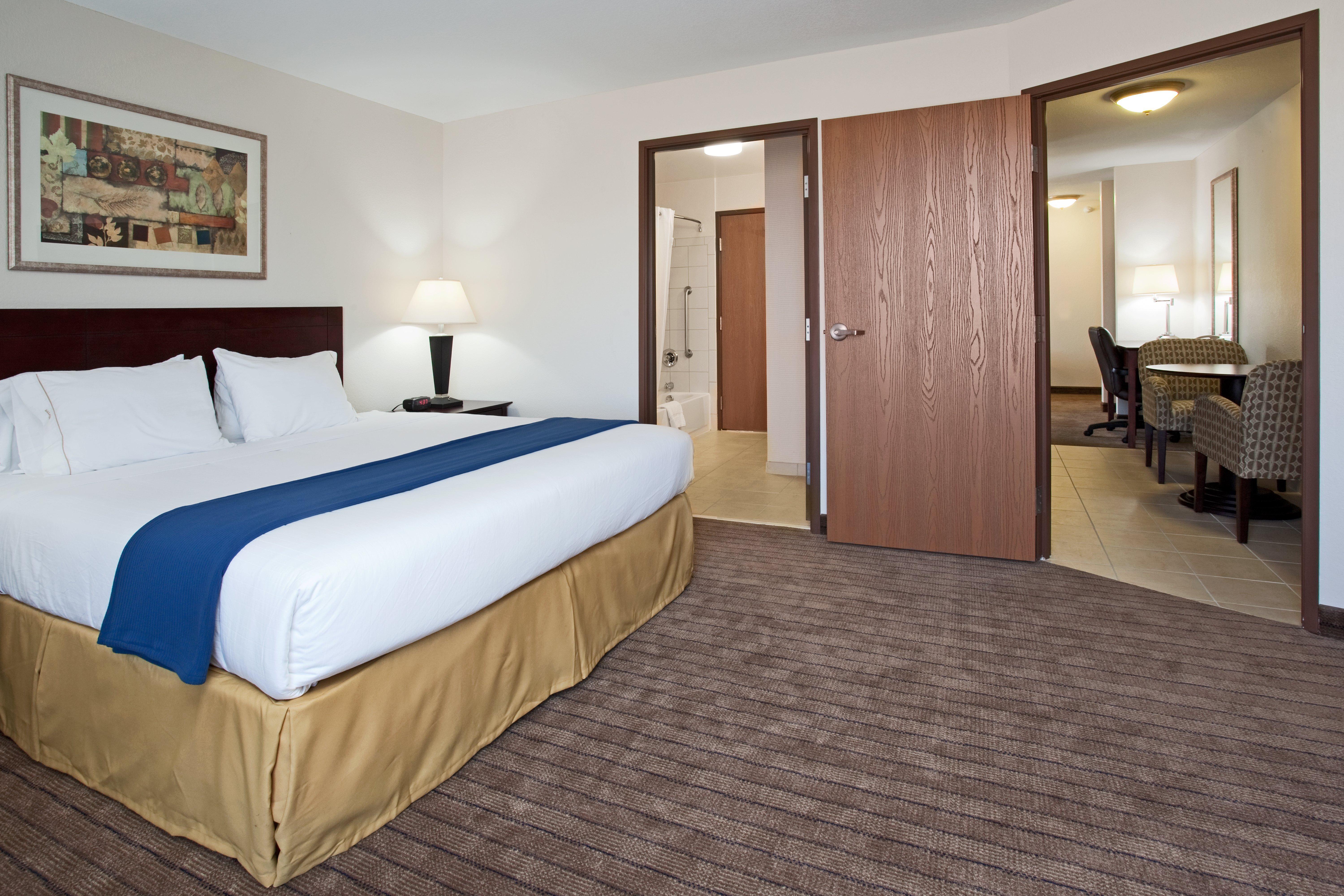 Holiday Inn Express & Suites Buffalo, An Ihg Hotel Rum bild