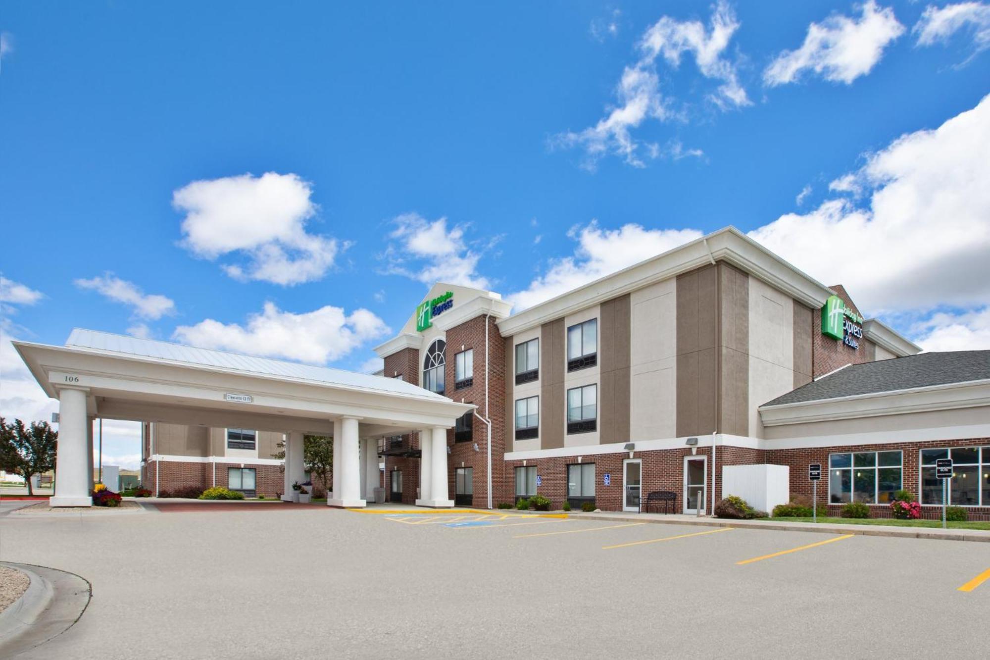 Holiday Inn Express & Suites Buffalo, An Ihg Hotel Exteriör bild